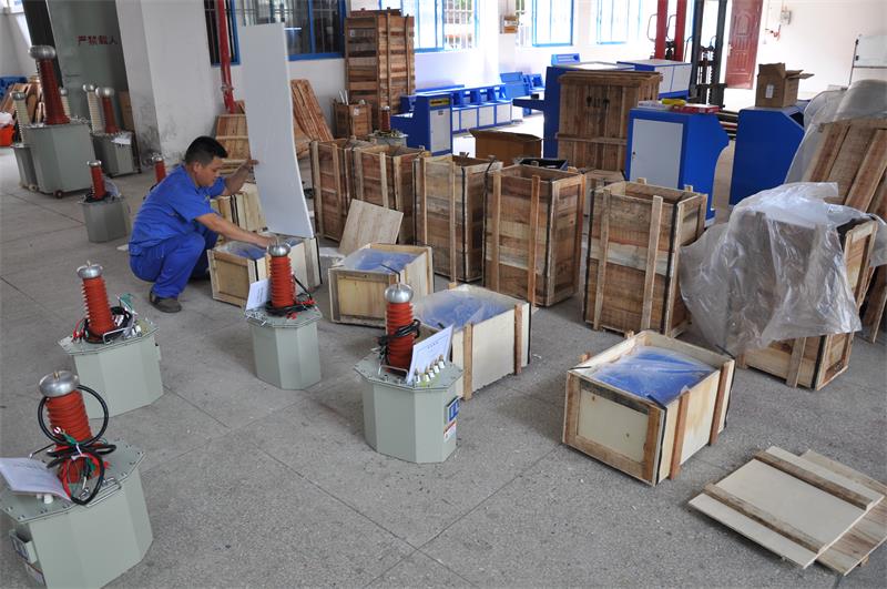工頻耐壓試驗裝置發(fā)貨現場